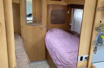 Mercedes PILOTE Exploreur image