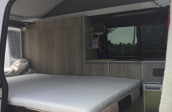  VOLKSWAGEN TRANSPORTER 6.1 VAN image