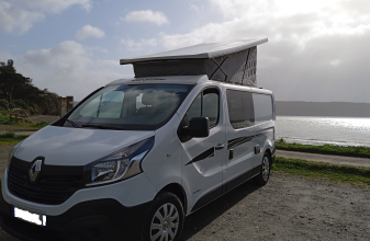 RENAULT FONT VENDOME ESCAPADE image