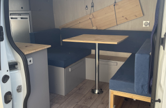 RENAULT STYLEVAN BASE RENAULT TRAFIC image