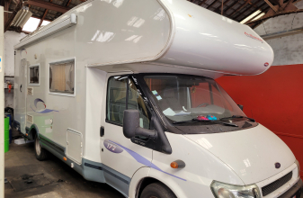 Ford CHALLENGER 172 image