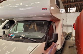 Ford CHALLENGER 172 image