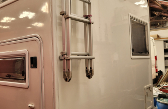 Ford CHALLENGER 172 image