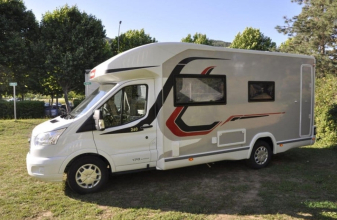 Ford CHALLENGER GRAPHITE EDITION 260 image