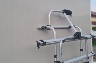 Ford CHALLENGER GRAPHITE EDITION 260 image