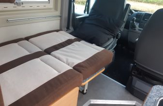  BRAVIA MOBIL SWAN image