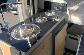 RENAULT FONT VENDOME EVASION image