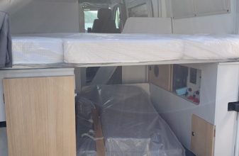 RENAULT FONT VENDOME EVASION image