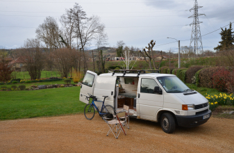 Volkswagen TRANSPORTEUR T4 image