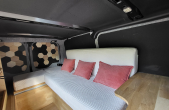 Ford CAMPEREVE COMPACT image