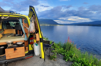 Volkswagen TRANSPORTEUR T5 VAN image