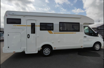 Ford CARAVANS INTERNATIO. Horon go 74XT image