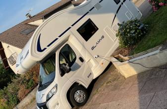  MC LOUIS GLAMYS image