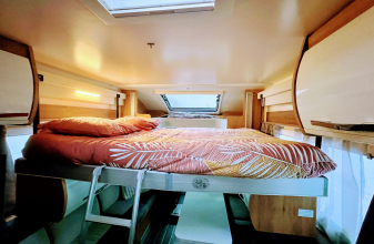 Ford CARAVANS INTERNATIO. Horon go 74XT image