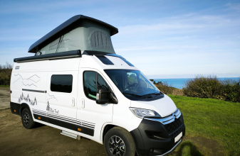 Citroen BURSTNER Campeo C640 black forest image