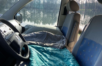 Volkswagen MULTIVAN T5 beach image