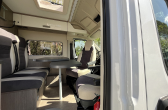 Fiat CHAUSSON V 594 max VIP Road Line image