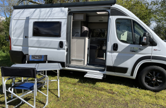 Fiat CHAUSSON V 594 max VIP Road Line image