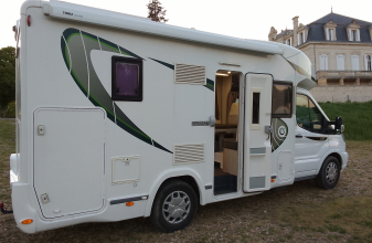 Ford CHAUSSON 610 spécial édition  image