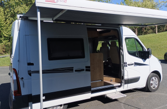 RENAULT FONT VENDOME EVASION image