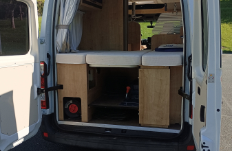 RENAULT FONT VENDOME EVASION image