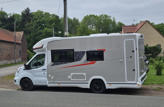FORD CHALLENGER GRAPHITE EDITION image