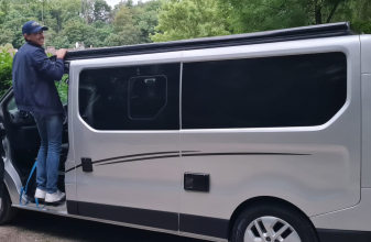 RENAULT FONT VENDOME ESCAPADE image