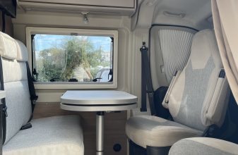 Peugeot CARADO CV 600 image