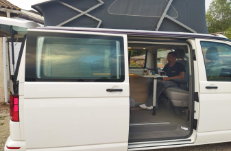 VOLKSWAGEN VOLKSWAGEN CALIFORNIA image