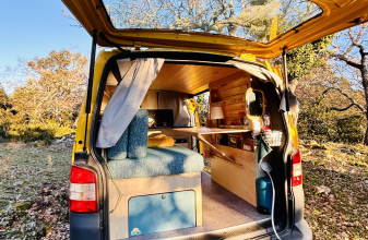 Volkswagen TRANSPORTEUR T5 image