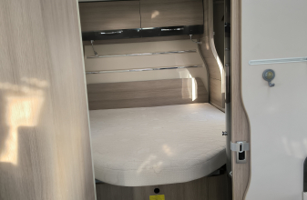 FORD CHAUSSON FLASH image