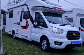 Ford Challenger Prenium image