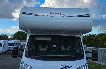 MC LOUIS  MC LOUIS GLAMYS image