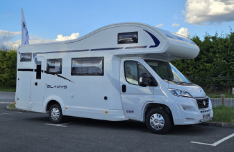 MC LOUIS  MC LOUIS GLAMYS image