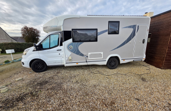 Ford CHAUSSON Profilé 660 image