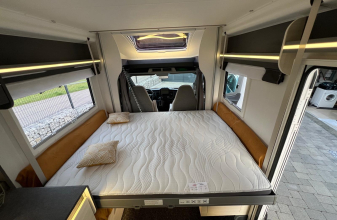 FORD CHALLENGER GRAPHITE EDITION image