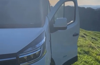 RENAULT STYLEVAN BASE RENAULT TRAFIC image