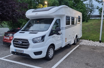 Ford CI AUTOHOMES horon 62XT image