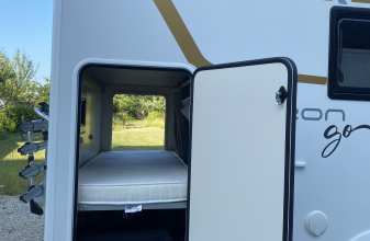 Ford CARAVANS INTERNATIO. Horon GO 77M image