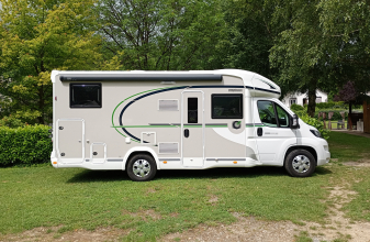 Peugeot CHAUSSON 724 Etape Line image