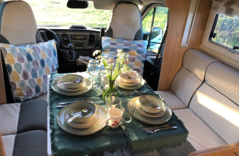 Ford HORON HORON GO 67 XT SELECT image