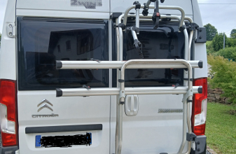 Citroen POSSL 2,2 L 140 CV Blue HDI image