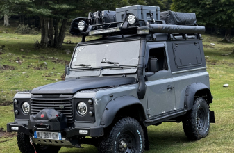 Porsche AUTRE Land Rover defender 90 image