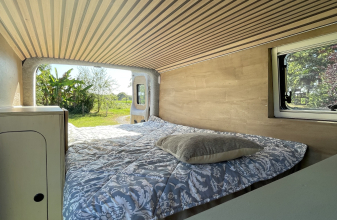 RENAULT FONT VENDOME ESCAPADE image