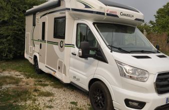 FORD CHAUSSON TITANIUM EDITION
