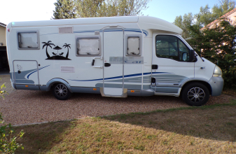 Renault HYMER ERIBA CAR image