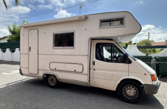 Ford CHALLENGER Transit image