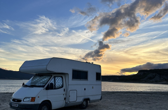 Ford CHALLENGER Transit image