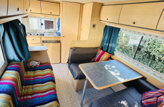 Ford CHALLENGER Transit image