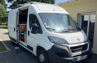 PEUGEOT BRAVIA MOBIL SWAN image